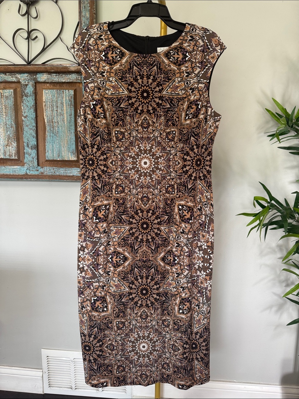 London Times Brown & Black geometric paisley Midi Sheath Dress EUC 16